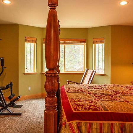 5-Star Luxury Tahoe Cabin! Great Location! Pool Table!Darts! Poker! Ping Pong! Games! South Lake Tahoe Luaran gambar