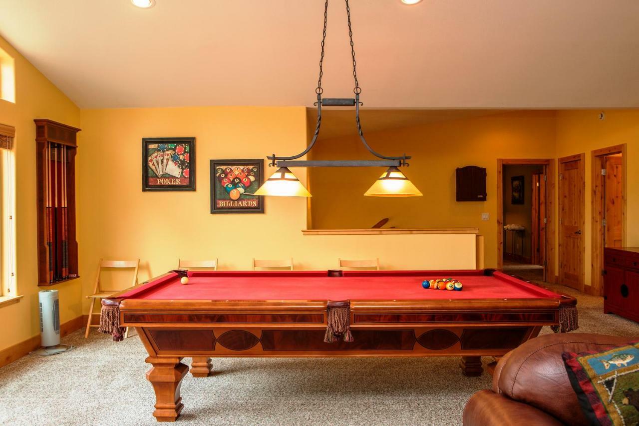 5-Star Luxury Tahoe Cabin! Great Location! Pool Table!Darts! Poker! Ping Pong! Games! South Lake Tahoe Luaran gambar