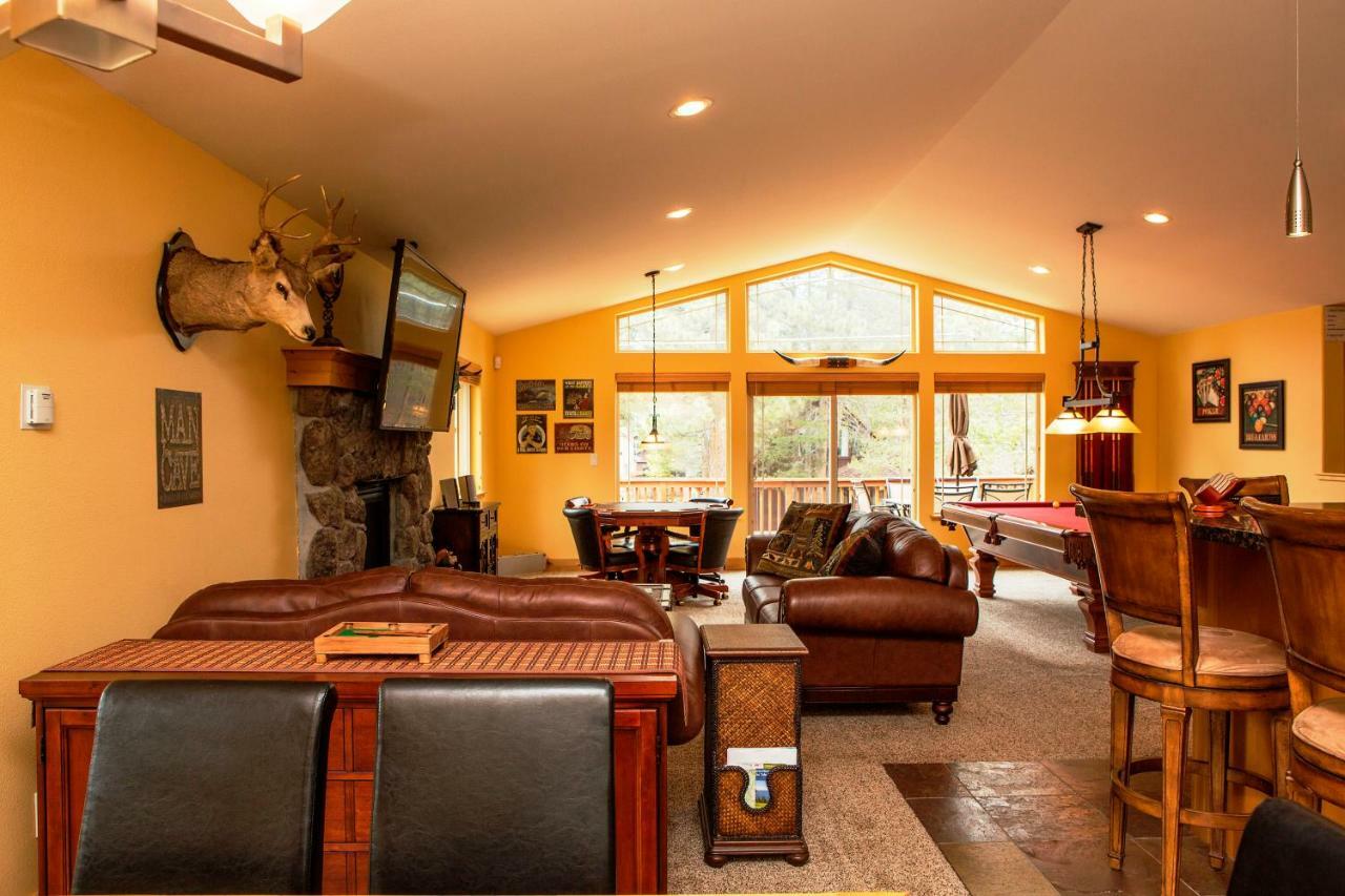 5-Star Luxury Tahoe Cabin! Great Location! Pool Table!Darts! Poker! Ping Pong! Games! South Lake Tahoe Luaran gambar