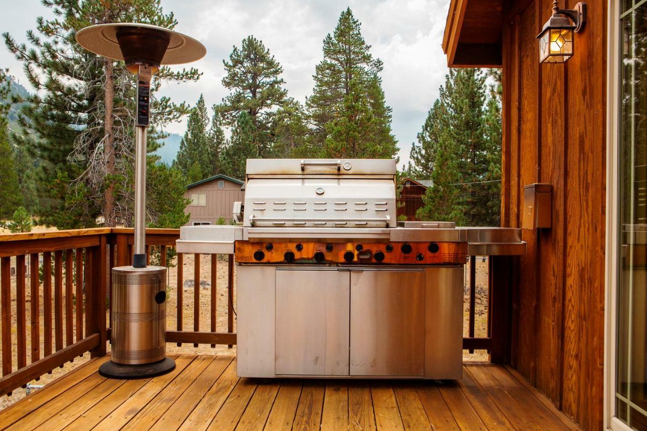 5-Star Luxury Tahoe Cabin! Great Location! Pool Table!Darts! Poker! Ping Pong! Games! South Lake Tahoe Luaran gambar