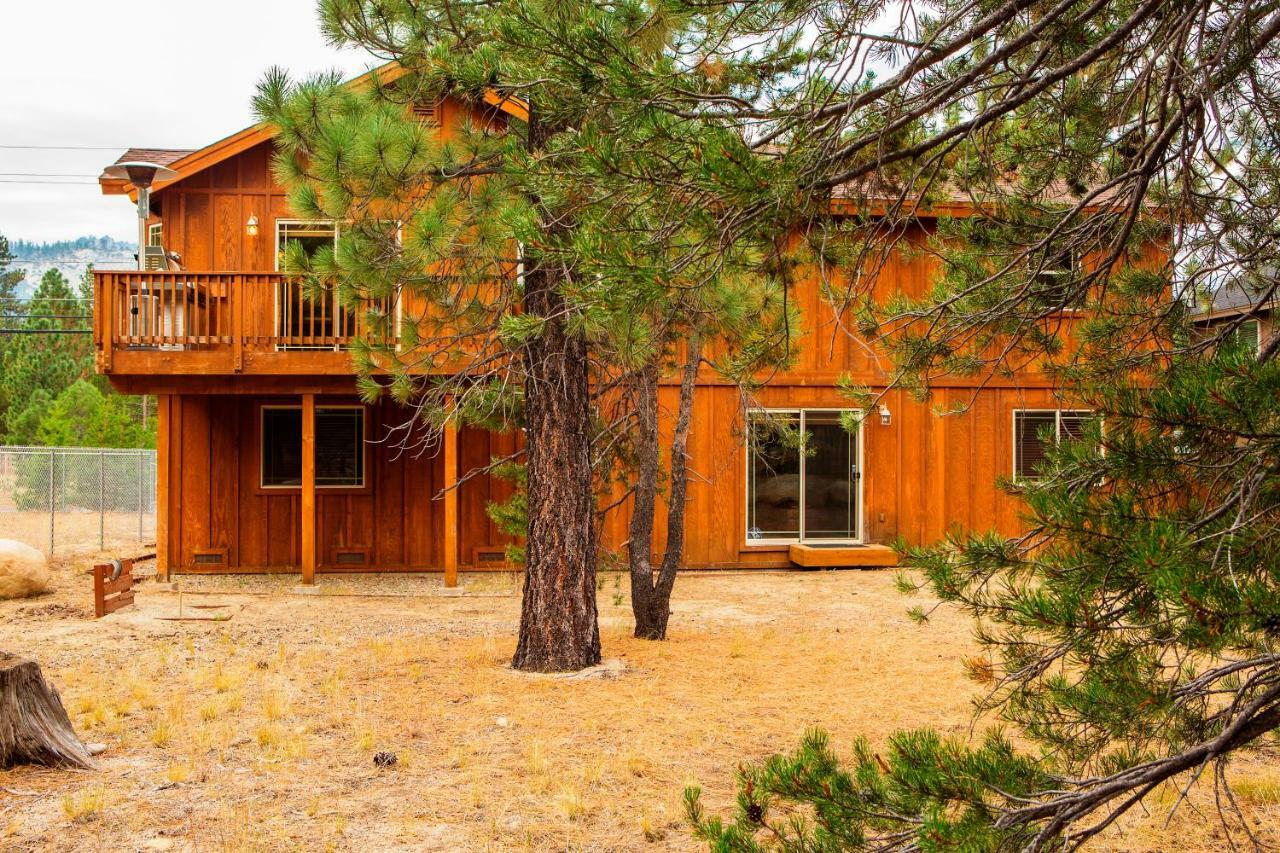 5-Star Luxury Tahoe Cabin! Great Location! Pool Table!Darts! Poker! Ping Pong! Games! South Lake Tahoe Luaran gambar