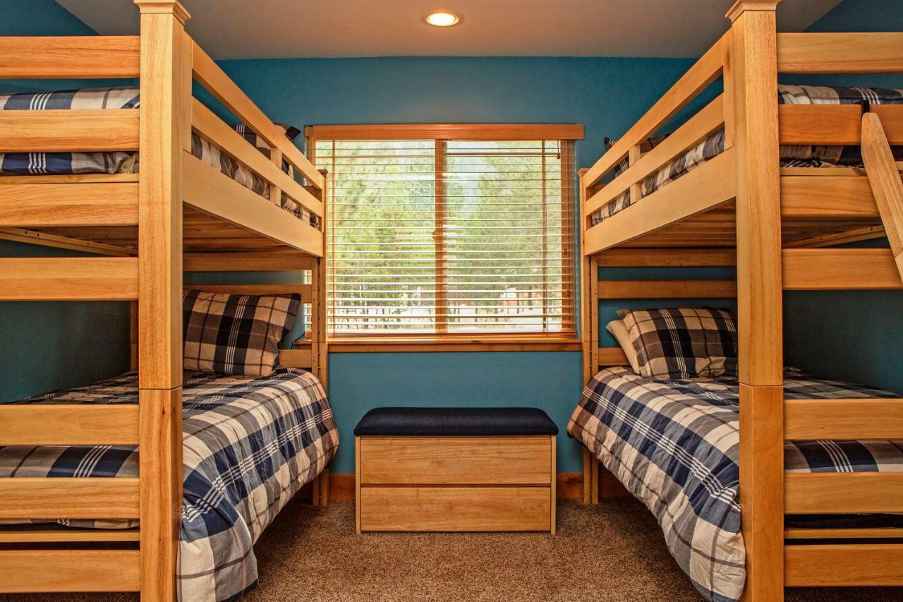 5-Star Luxury Tahoe Cabin! Great Location! Pool Table!Darts! Poker! Ping Pong! Games! South Lake Tahoe Luaran gambar